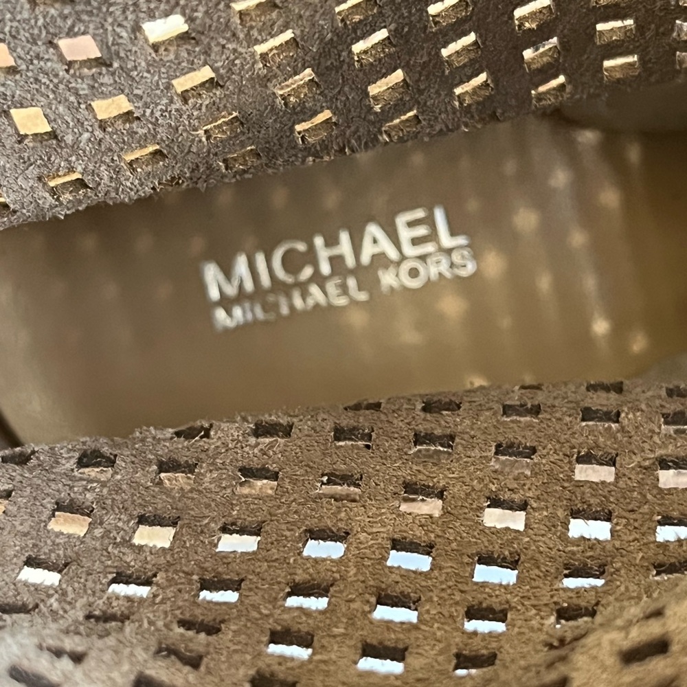 NEW Michael Kors Graham Perforated Shaft Ankle Boot - Picture 5 of 10